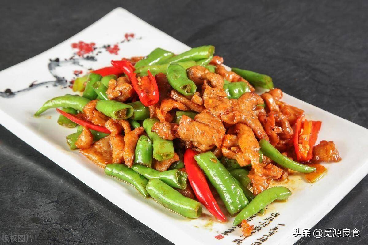 辣椒炒牛肉怎样才能不老不柴？牢记4个技巧，牛肉又香又嫩还入味
