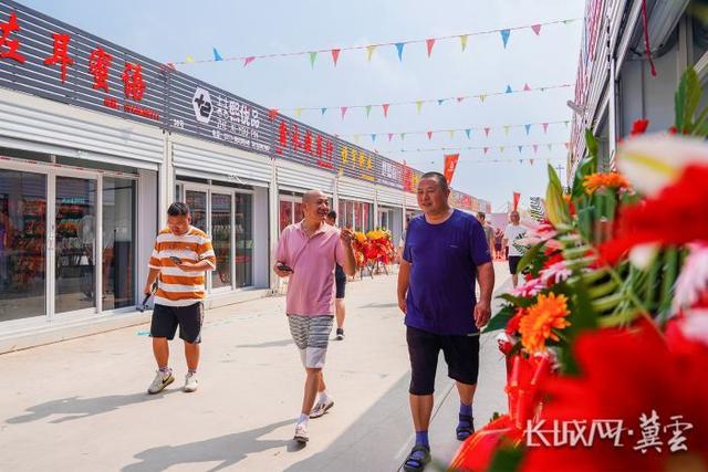 交易客户端(交易客户端是模拟吿)